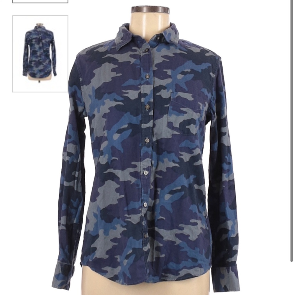 Uniqlo Size medium blue camouflage long sleeve button down